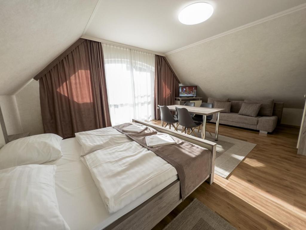 Jarja Panzio Hotell Hajdúszoboszló Eksteriør bilde